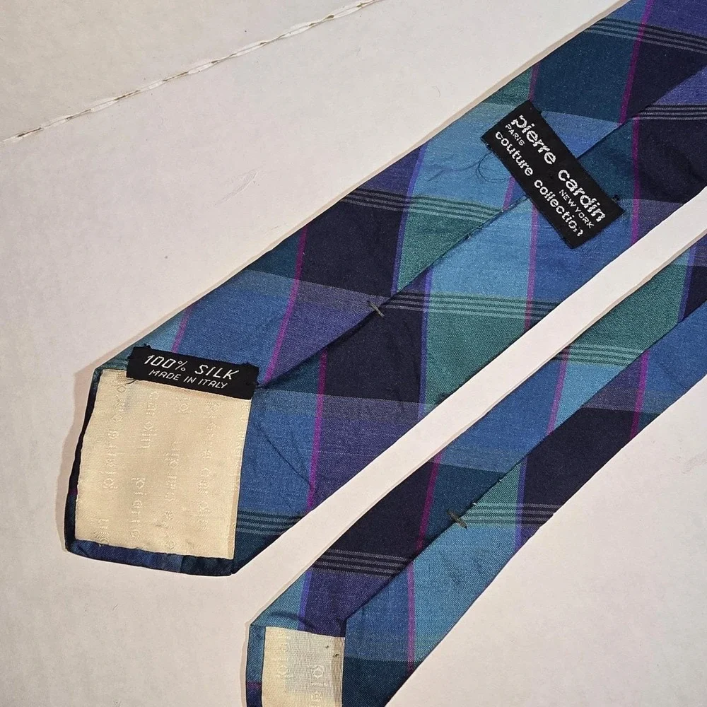 VINTAGE Neck Tie Pierre Cardin Couture Collection 100%‎ Silk Made in Italy